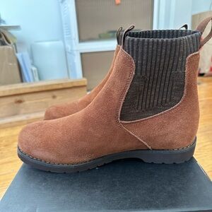 The North Face Women’s Ballard III Chelsea Waterproof Boot